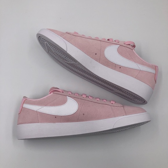 av9373 nike